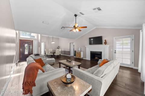 7030 St Augustine Road, Jacksonville FL - photo 11 of 57