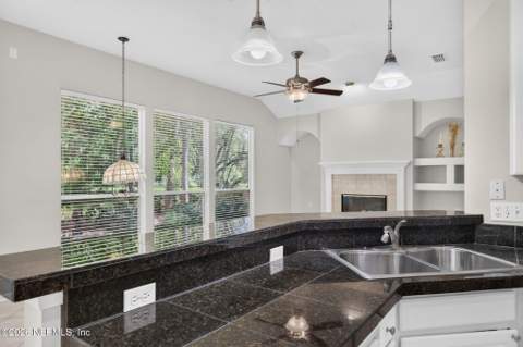 7891 Timberlin Park Boulevard, Jacksonville FL - photo 13 of 93