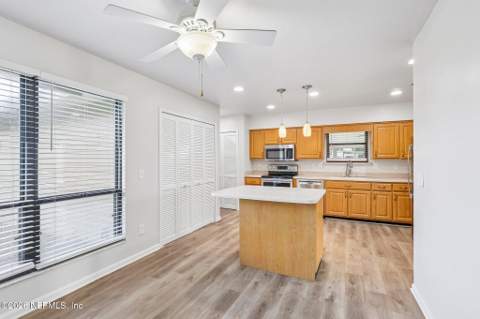 821 Basswood Court, Orange Park FL - photo 8 of 37