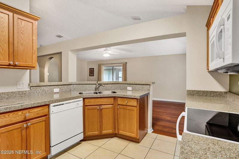 3 bedroom Single Family Residence at 12396 Hickory Forest Road, Hickory Hills, Jacksonville — photo 5