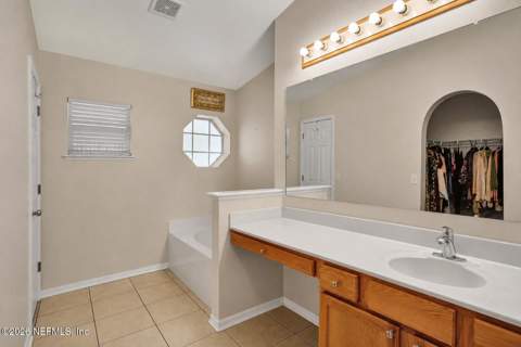 12396 Hickory Forest Road, Jacksonville FL - photo 8 of 30