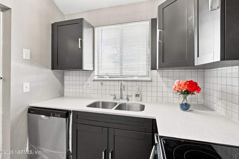 2 bedroom Townhouse at 2424 Seabury Place, Alden Trace, Jacksonville — photo 5
