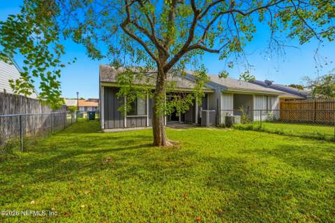 2424 Seabury Place, Jacksonville FL - photo 18 of 21
