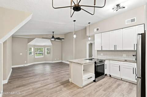 3406 W Eve Drive, Jacksonville FL - photo 13 of 34