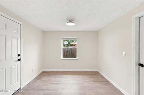 4526 Clam Shell Drive, Jacksonville FL - photo 13 of 44