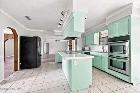 11708 Lem Turner Road, Jacksonville FL - photo 10 of 20