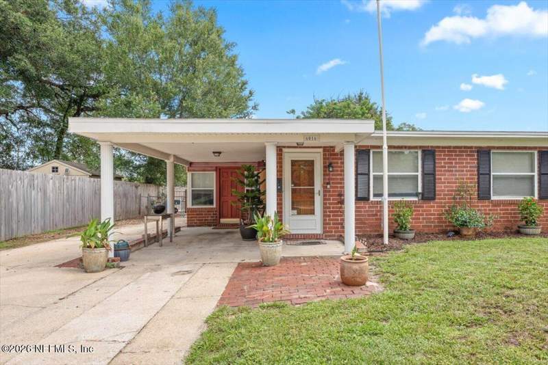 3 bedroom Single Family Residence at 6016 Holly Bay Court, Lake Lucina, Jacksonville — photo 2