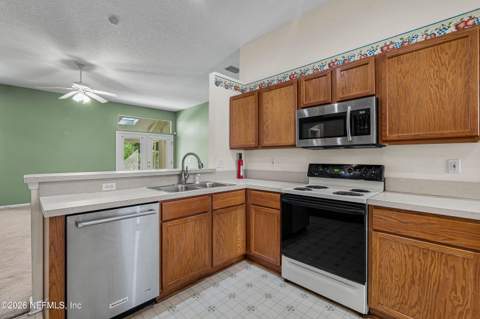 5541 Bristol Bay Lane, Jacksonville FL - photo 11 of 46