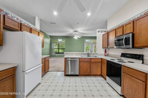 5541 Bristol Bay Lane, Jacksonville FL - photo 12 of 46