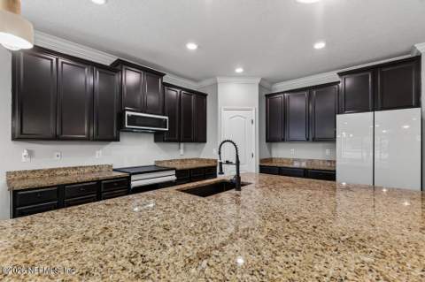 15714 Tisons Bluff Road, Jacksonville FL - photo 13 of 31