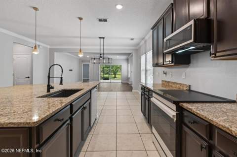 15714 Tisons Bluff Road, Jacksonville FL - photo 14 of 31