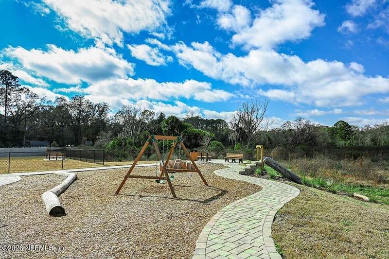 4 bedroom Single Family Residence at 8268 Weather Staff Court, Coopers Meadows, Jacksonville — photo 4