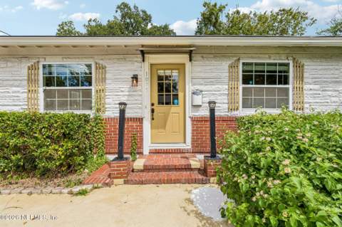 1075 Nelson Street, Jacksonville FL - photo 6 of 45