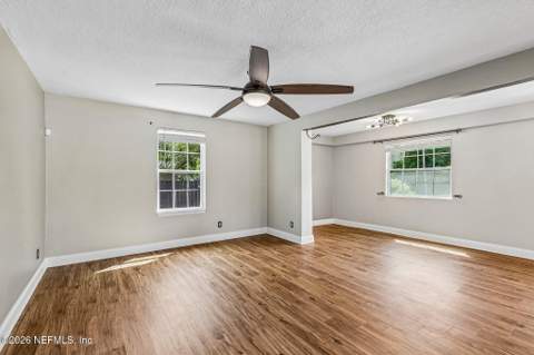 1075 Nelson Street, Jacksonville FL - photo 11 of 45