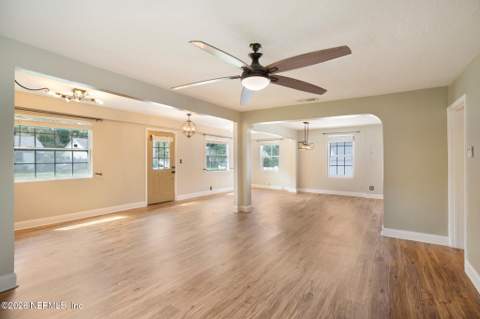 1075 Nelson Street, Jacksonville FL - photo 13 of 45