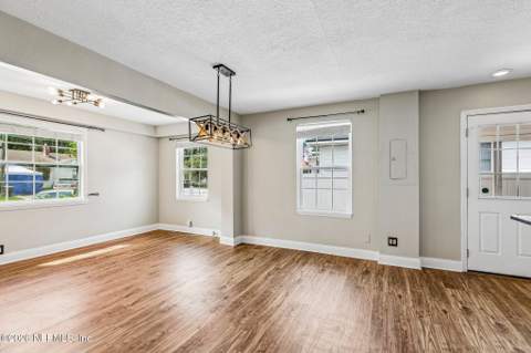 1075 Nelson Street, Jacksonville FL - photo 17 of 45