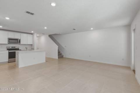 10112 Whistling Pine Court, Jacksonville FL - photo 10 of 27