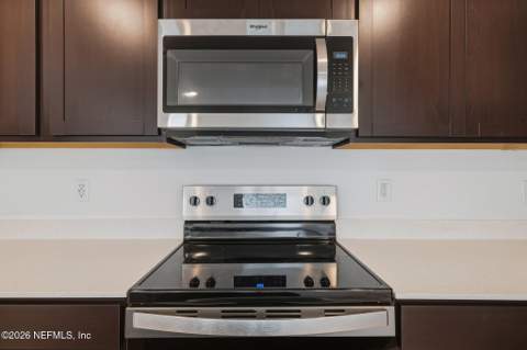 10114 Whistling Pine Court, Jacksonville FL - photo 8 of 29