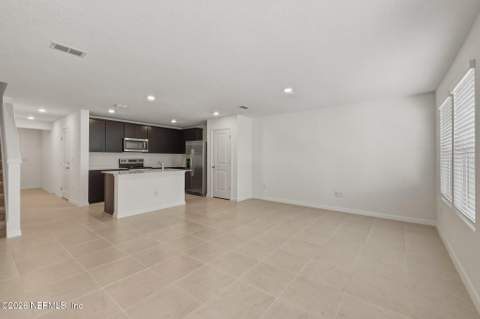 10114 Whistling Pine Court, Jacksonville FL - photo 10 of 29