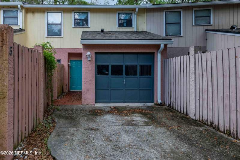2 bedroom Condominium at 5568 La Moya Avenue #5, Shady Grove, Jacksonville — photo 2
