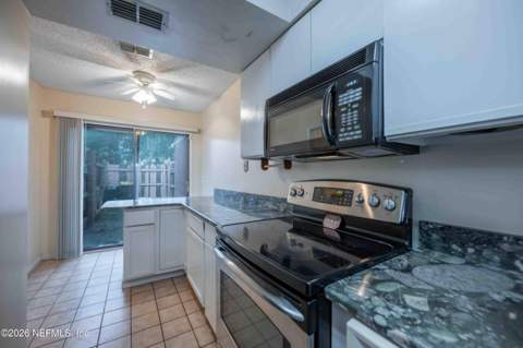 5568 La Moya Avenue #5, Jacksonville FL - photo 12 of 43