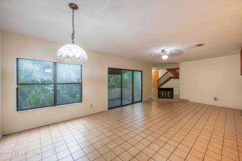 5568 La Moya Avenue #5, Jacksonville FL - photo 20 of 43