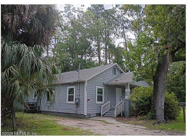 3 bedroom Single Family Residence at 5637 Astor Place, Norwood, Jacksonville — photo 2