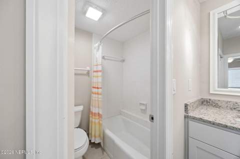 4020 Lavista Circle #211, Jacksonville FL - photo 22 of 32