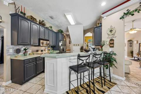 54329 Spring Lake Drive, Callahan FL - photo 9 of 40