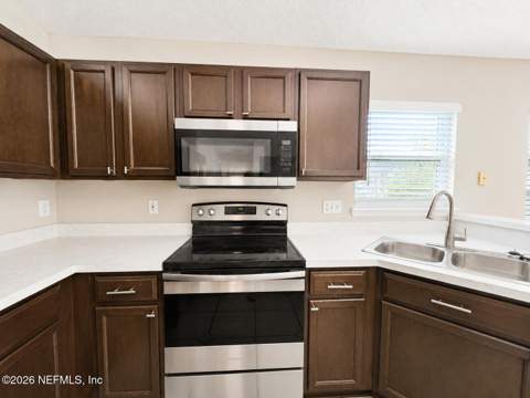 716 Lake Geneva Drive, St. Augustine FL - photo 12 of 35