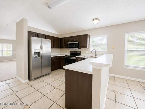 716 Lake Geneva Drive, St. Augustine FL - photo 13 of 35