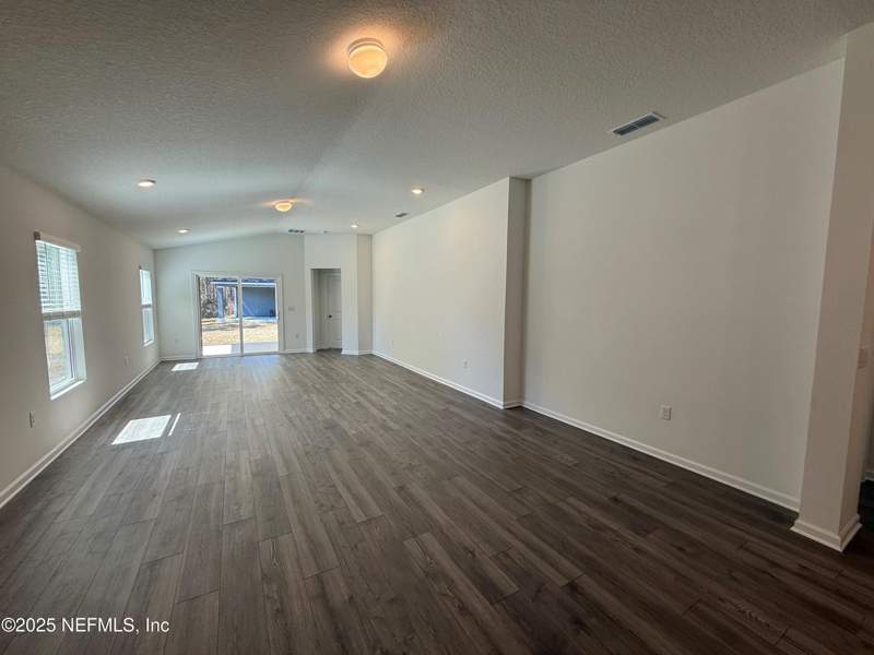 3 bedroom Single Family Residence at 1818 Trainors Way, Cedar Creek, Jacksonville — photo 4