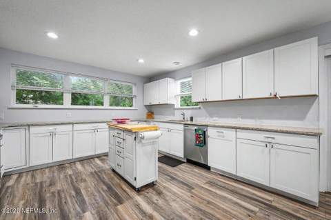 11351 W Court Boulevard, Jacksonville FL - photo 13 of 35