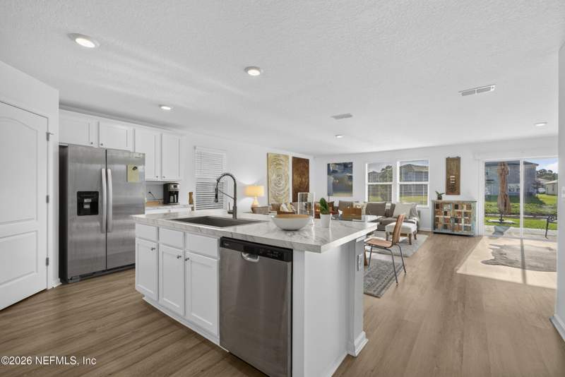 4 bedroom Single Family Residence at 5435 Hollow Birch Drive, Copes Landing Phase 1, Jacksonville — photo 3