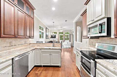 1644 Players Club Drive, Fleming Island FL - photo 15 of 71
