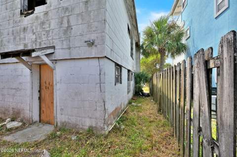 127 16th Avenue, Jacksonville Beach FL - photo 8 of 46