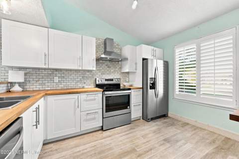 696 Aquatic Drive, Atlantic Beach FL - photo 16 of 49