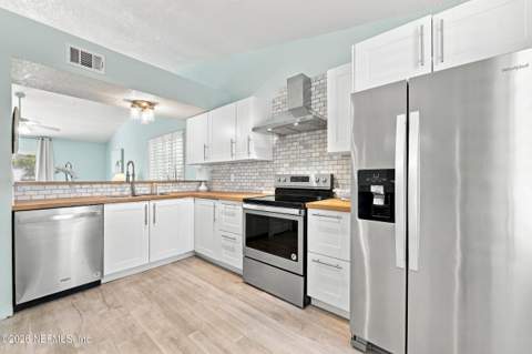 696 Aquatic Drive, Atlantic Beach FL - photo 15 of 49