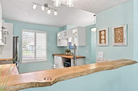 696 Aquatic Drive, Atlantic Beach FL - photo 21 of 49