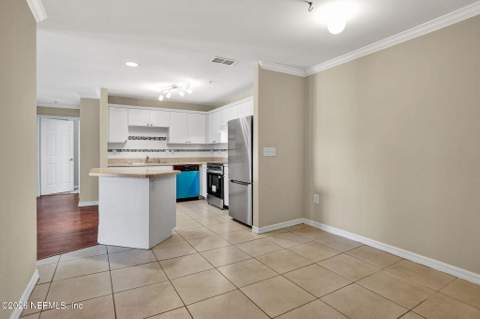 3591 Kernan Boulevard #524, Jacksonville FL - photo 7 of 29