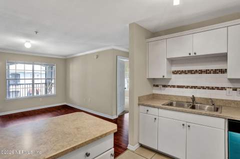 3591 Kernan Boulevard #524, Jacksonville FL - photo 8 of 29