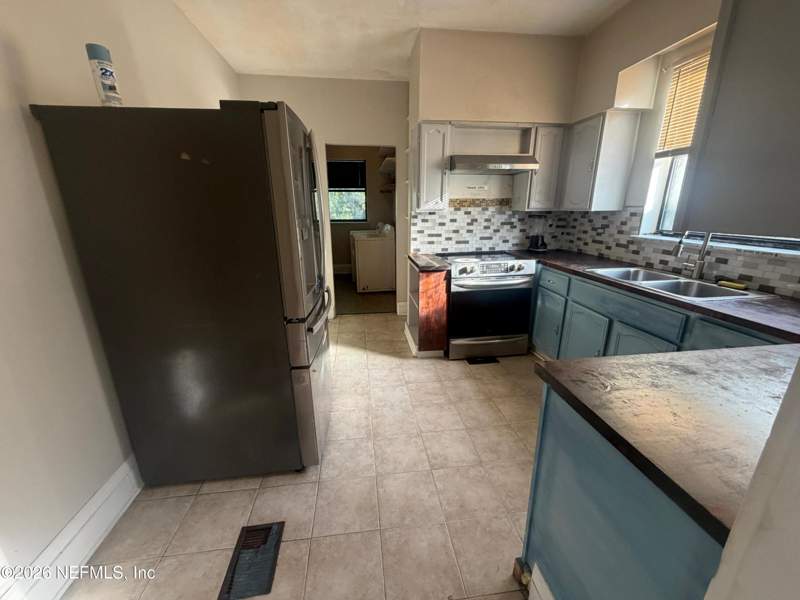 5 bedroom Single Family Residence at 2204 Myra Street, Riverside Heights, Jacksonville — photo 4