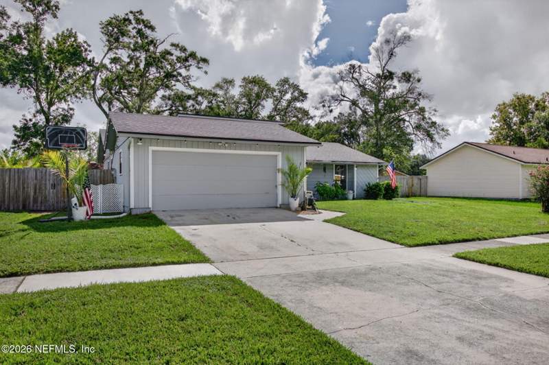 3 bedroom Single Family Residence at 8479 Rampart Road, Argyle Forest Villag, Jacksonville — photo 2