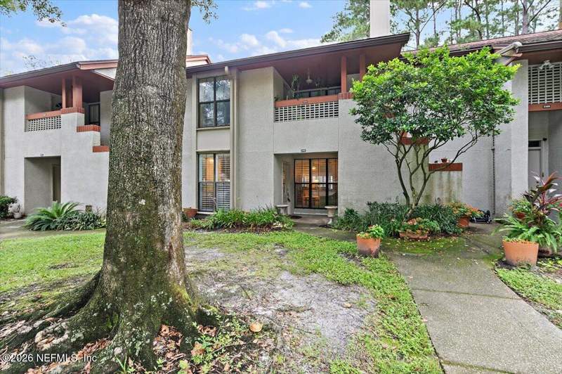 2 bedroom Condominium at 2105 WOOD HILL Drive #2105, Hillwood Condominium, Jacksonville — photo 1