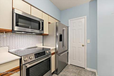 2105 WOOD HILL Drive #2105, Jacksonville FL - photo 7 of 18