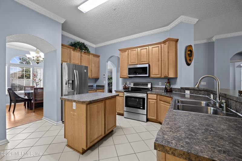 4 bedroom Single Family Residence at 315 Southern Rose Drive, Lenas Walk, Jacksonville — photo 3