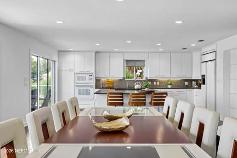 14030 Mandarin Oaks Lane, Jacksonville FL - photo 10 of 36