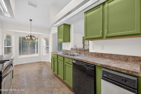 9350 Whisper Glen Drive, Jacksonville FL - photo 21 of 65