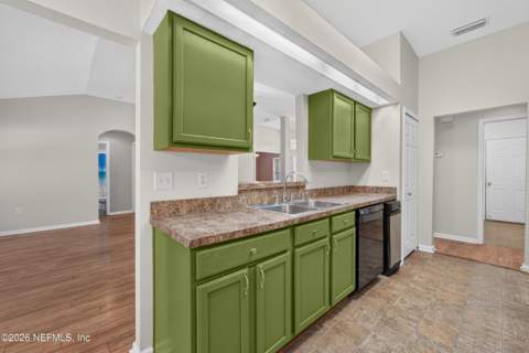 9350 Whisper Glen Drive, Jacksonville FL - photo 20 of 65