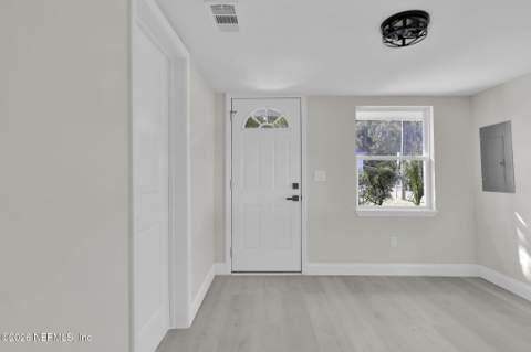 5807 Castellano Avenue, Jacksonville FL - photo 8 of 37